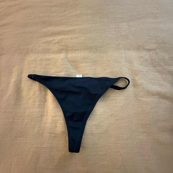 Chic Black Bikini Bottom - Picture 1 of 3
